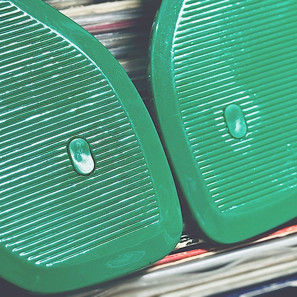 NWOT - Jeffrey Campbell “A Lil Bit” Patent Embellished Sandal Shiny Green - 6 US - Picture 11 of 13